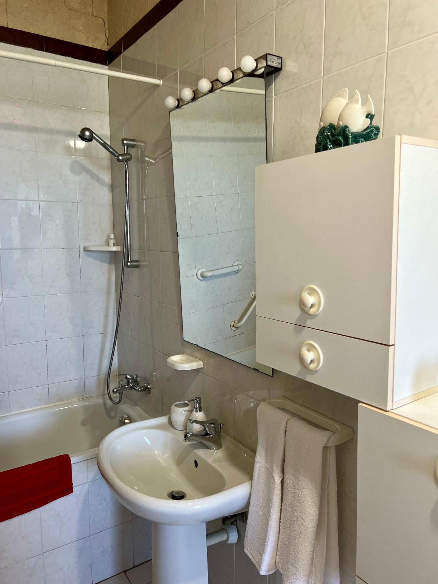 Appartamento Con Accesso Privato Spiaggia Savona Exteriör bild